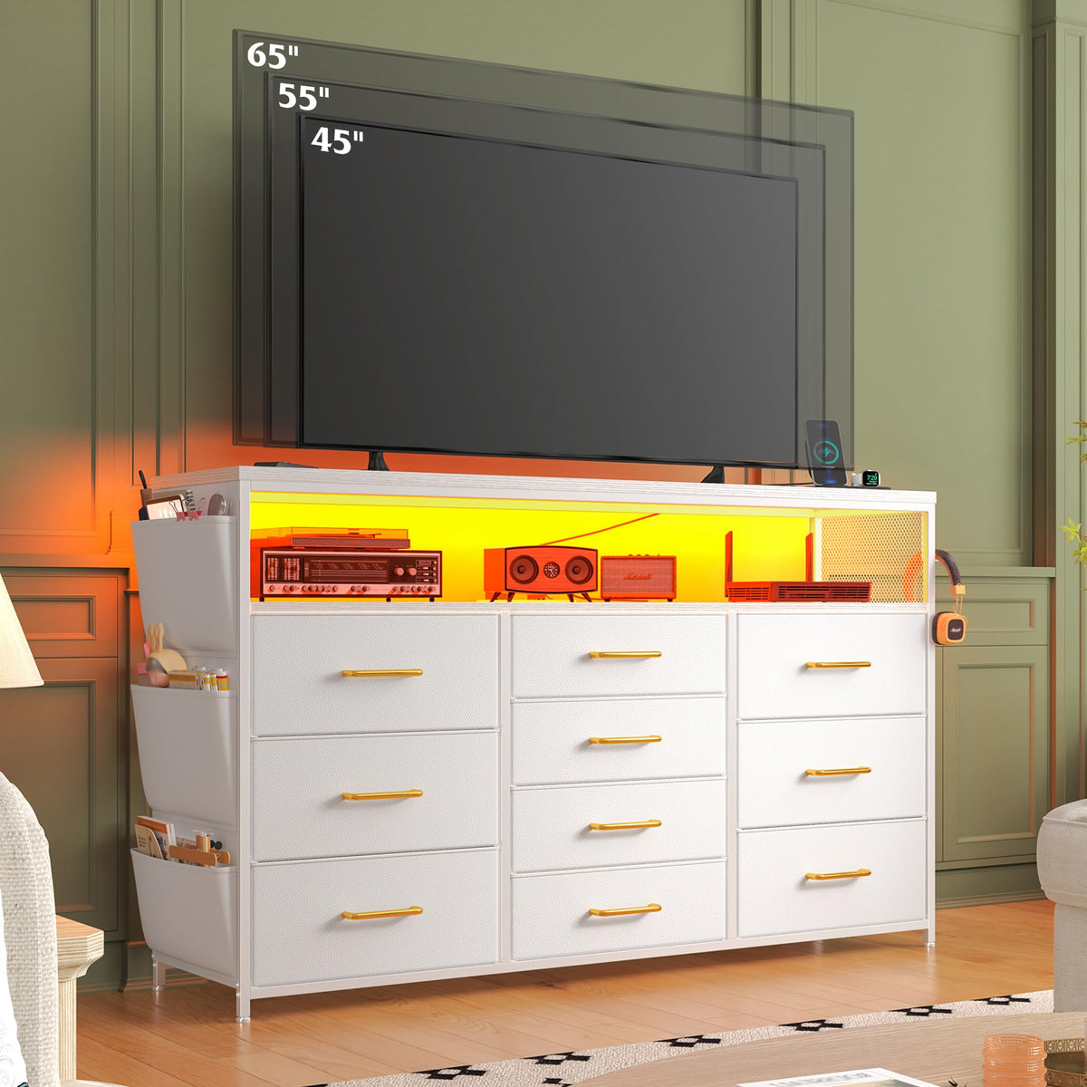Dresser with 10 Drawers G684