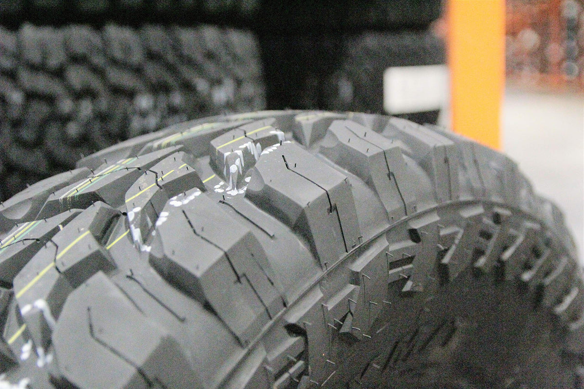 Mud Tire 235 85 16 LT235/85R16 O24673